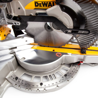 Купить Пила торцовочная DEWALT DWS 727 фото №4